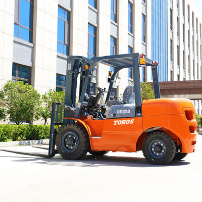 Truk forklift diesel kelas industri berat dengan transmisi hidraulik