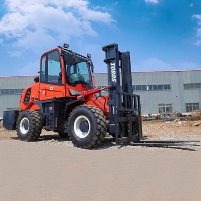 5 Ton All Terrain Fork Truck Terrain Rough Masted Forklift Kinerja Tinggi