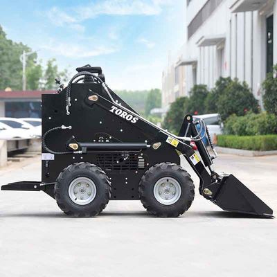 Multi-Fungsi Mini Skid Steer Loader 60-70In Tinggi Kinerja Tinggi