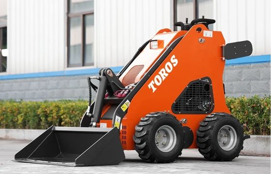 Skid Steer Pertanian Mini Stand Up yang Kuat Serbaguna